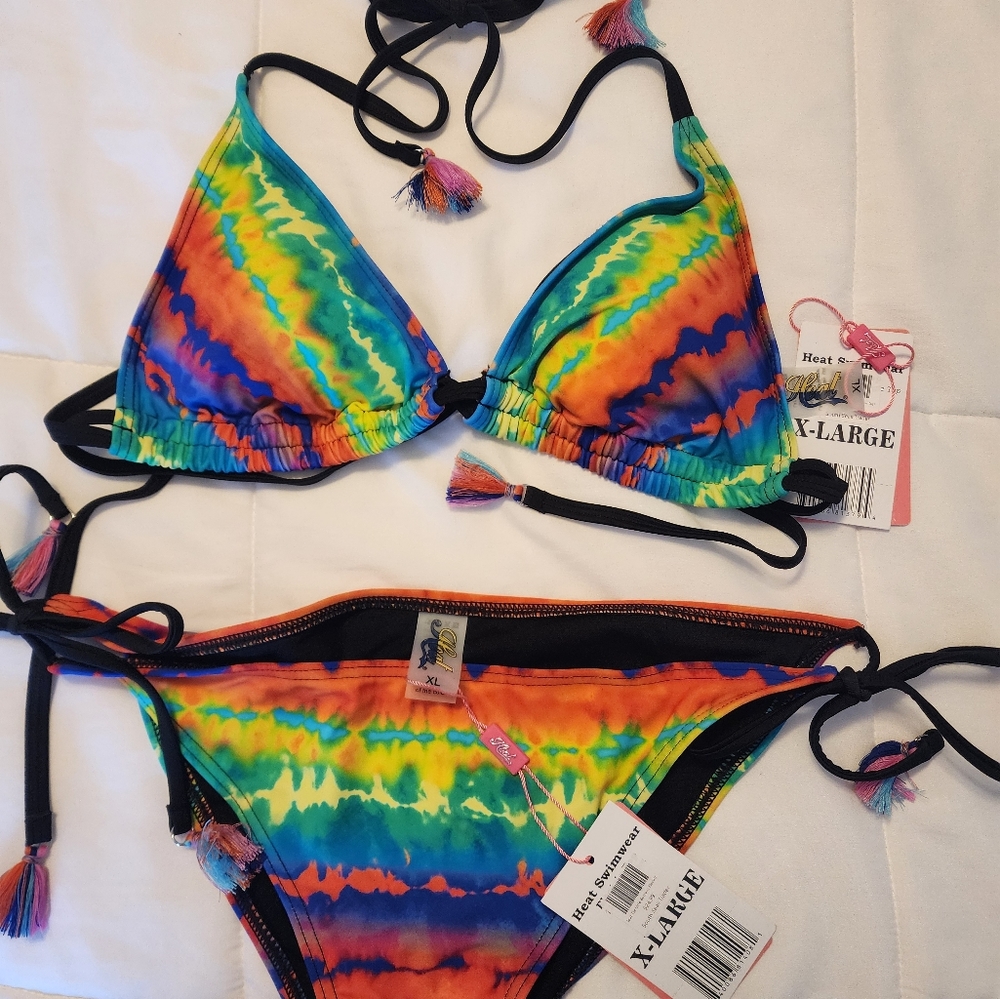 Hobie Swimsuit XL, top fits like a L